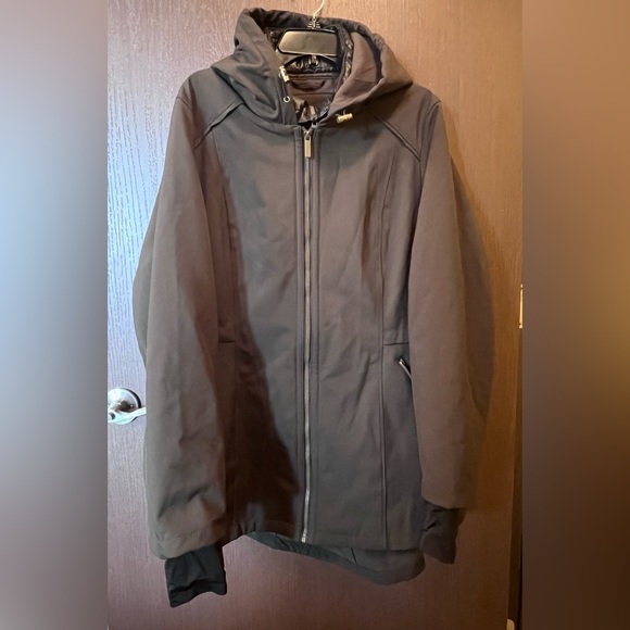 French Connection Hooded Inner Bib Softshell Jacket - Picture 17 of 17